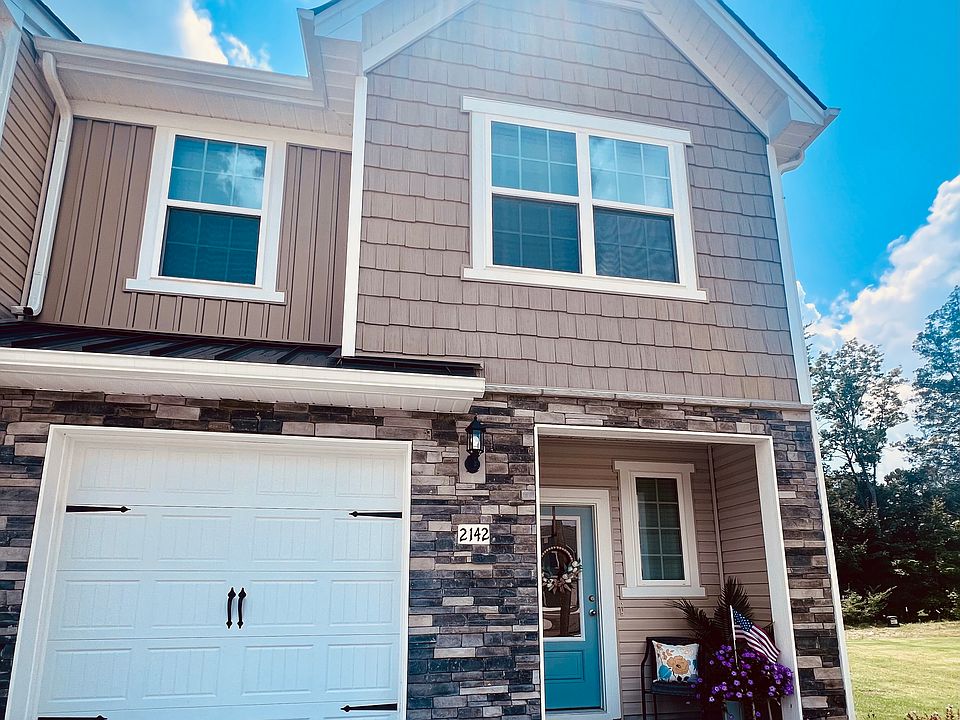 1st image of 2142 Willow Glen Dr