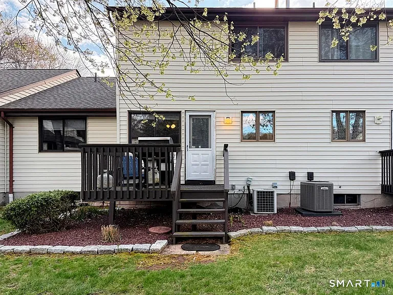 6 Oak Forest Dr #3 — Photo 12