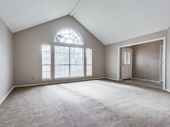 5th image of 2325 Knighthood Ln