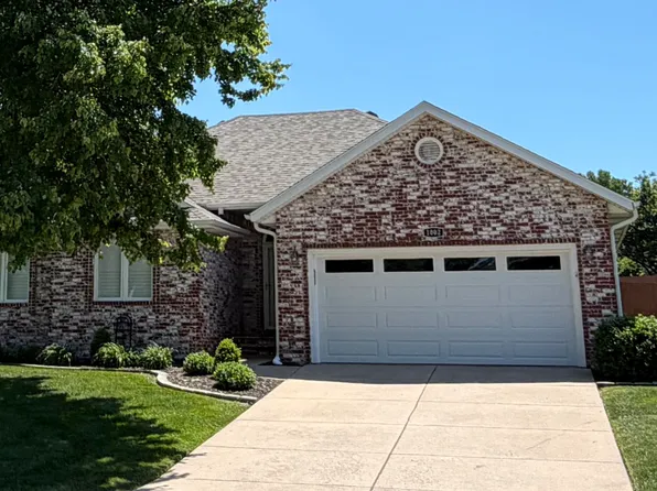 1002 E Nottingham Lane, Springfield, MO 65810