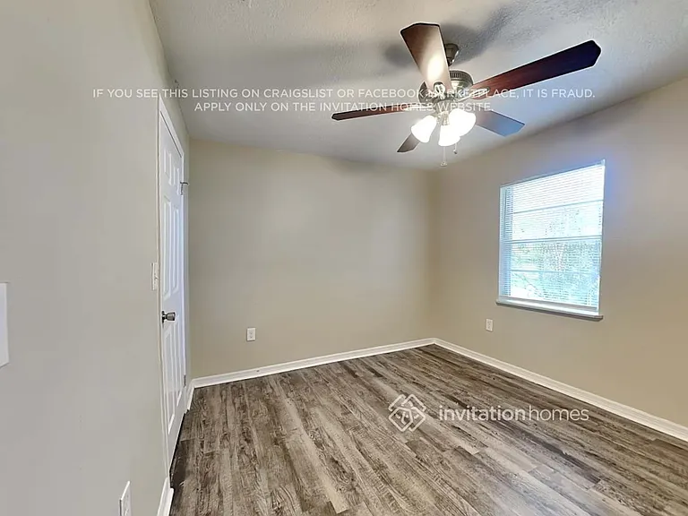 3801 Dovehollow Dr — Photo 11