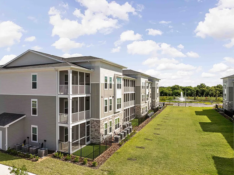 Verity Luxury Apartments — Photo 38