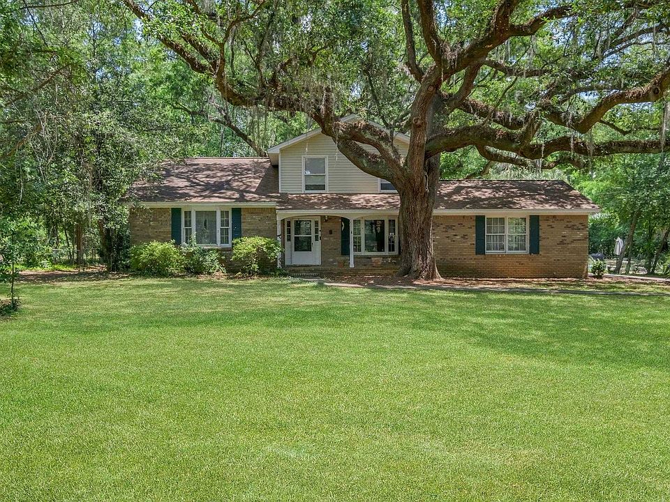 1st image of 2325 Tour Eiffel Dr