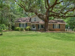 2325 Tour Eiffel Dr, Tallahassee, FL 32308
