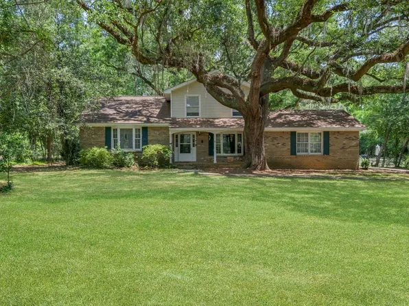 2325 Tour Eiffel Dr, Tallahassee, FL 32308