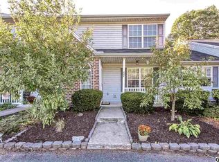 57 Petersburg Ln, Duncannon, PA 17020