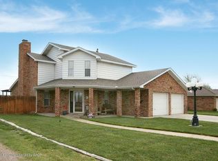403 Lair Ln, Canyon, TX 79015