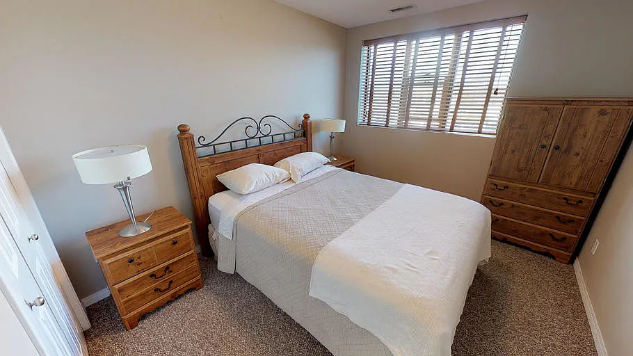 122 Brewster Dr — Photo 4