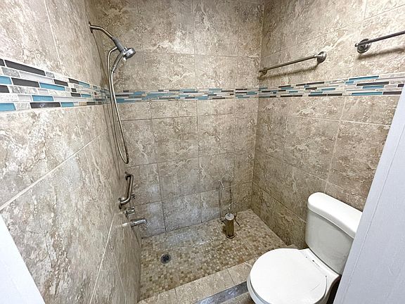5th image of 5201 SW 31st Ave APT 142