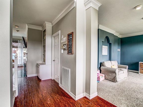 4th image of 2205 Creekridge Dr