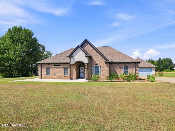 196 Moore Xing S, Byhalia, MS 38611