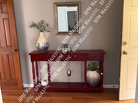 4th image of 4578 Bexley Way
