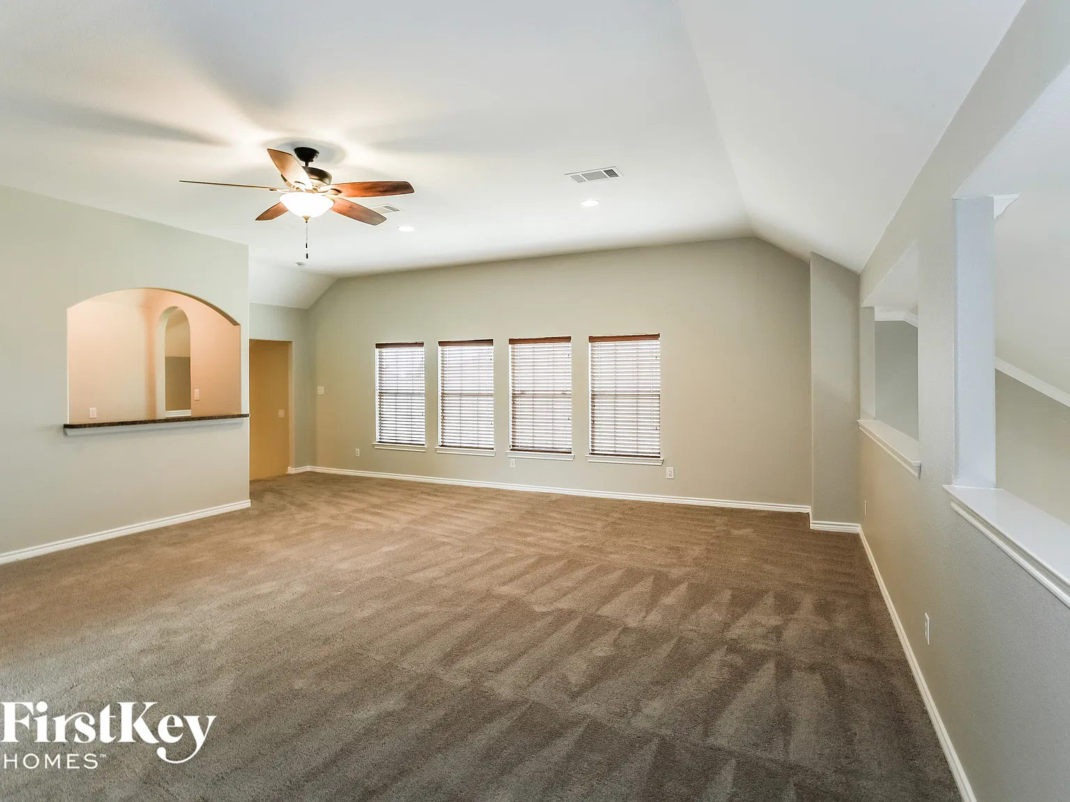4 bed, 3.0 bath, 2993 sqft, $3,495 — Photo 2