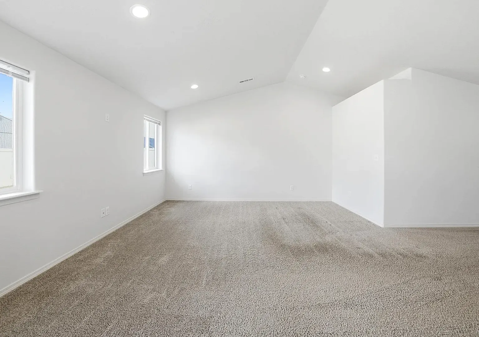 3 Bedroom Home for Rent! — Photo 3