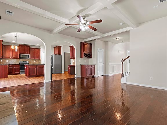 5th image of 9 Jackson Mill Ct