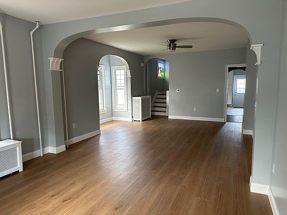 Living/dining room combination
