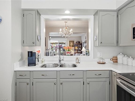3rd image of 6767 Thorold Stone Rd #97