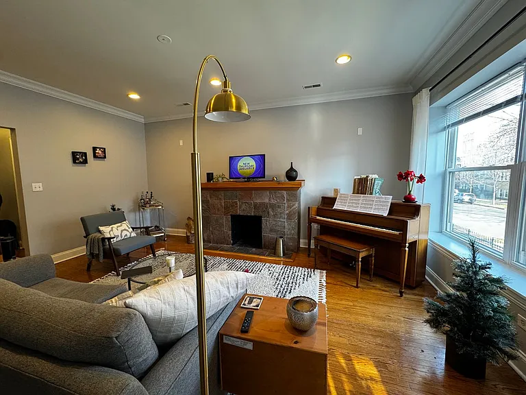 4656 N Monticello Ave #2 — Photo 3