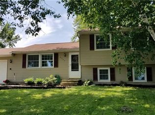 8305 Warbler Way, Liverpool, NY 13090