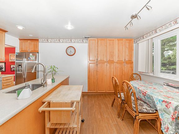4th image of 7 Voorhis Dr