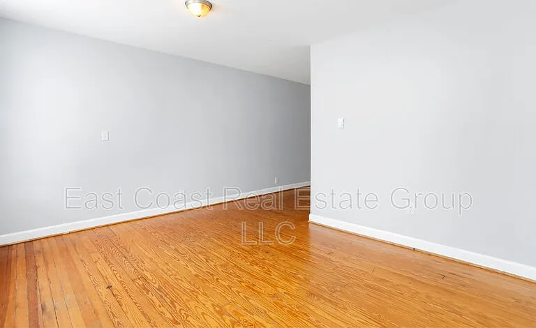 721 2nd St #A — Photo 17