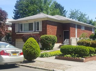 144-14 29th Rd, Flushing, NY 11354