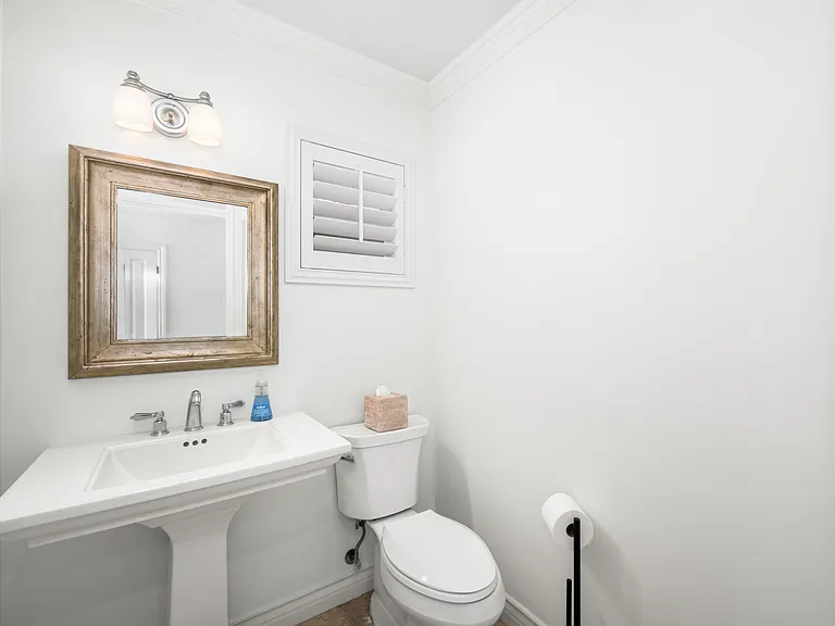 1706 W Oceanfront — Photo 46