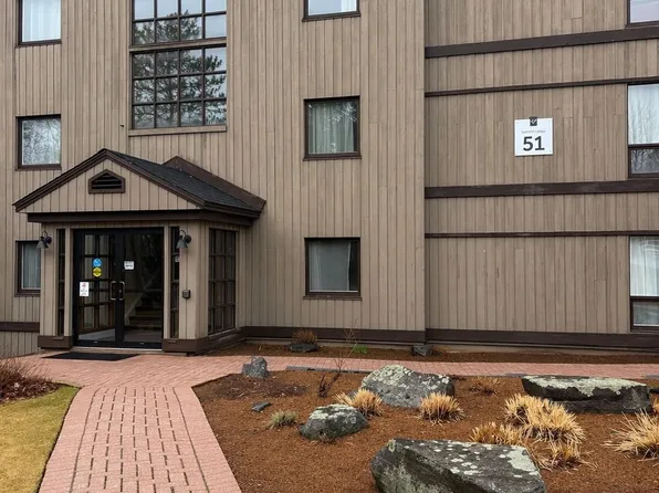 1235 Deerhurst Dr #51-304, Huntsville, ON P1H 2E8