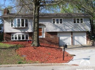 3527 W 5th Ter, Lawrence, KS 66049