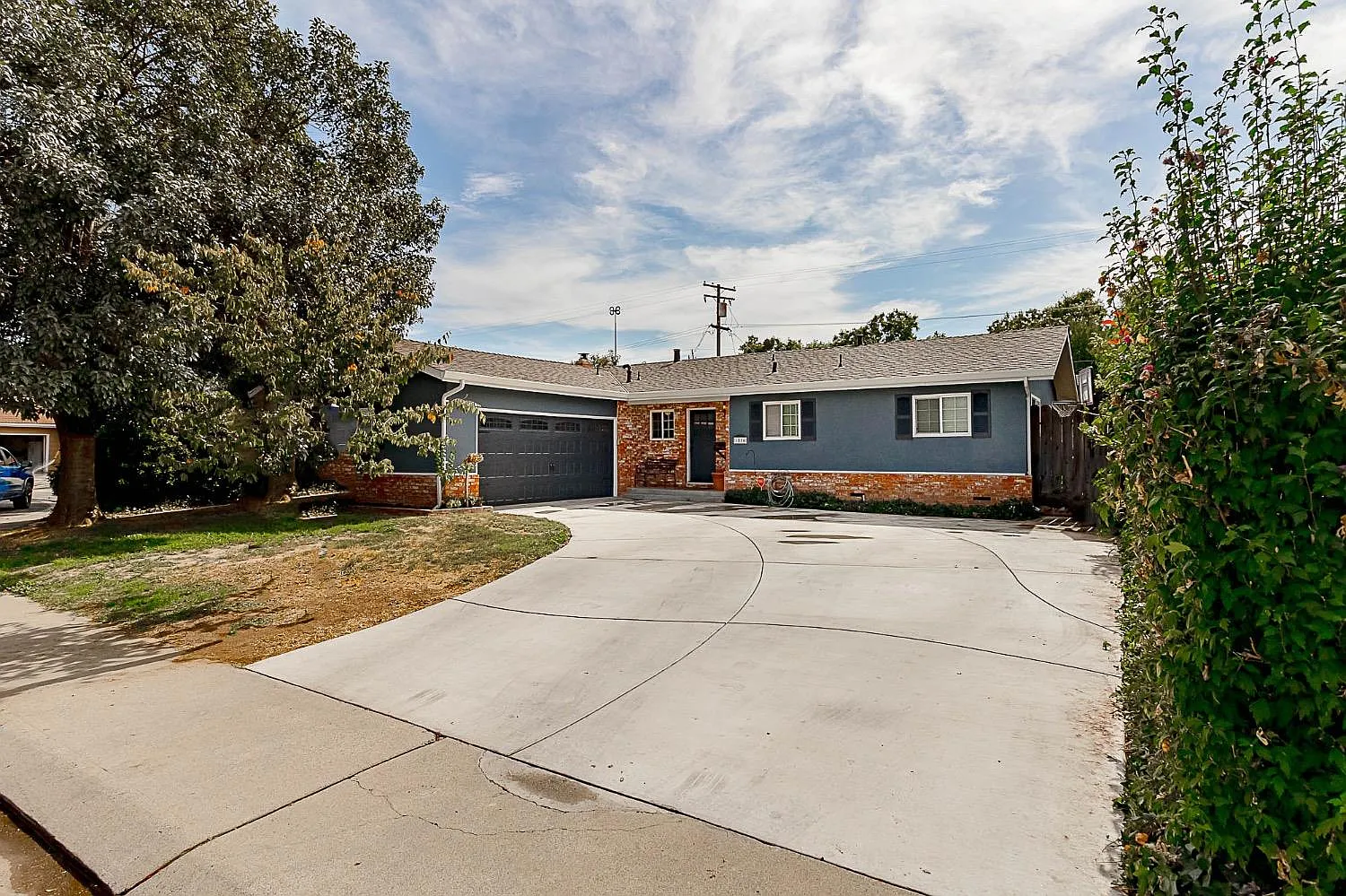 1016 Princess Ct photo 1