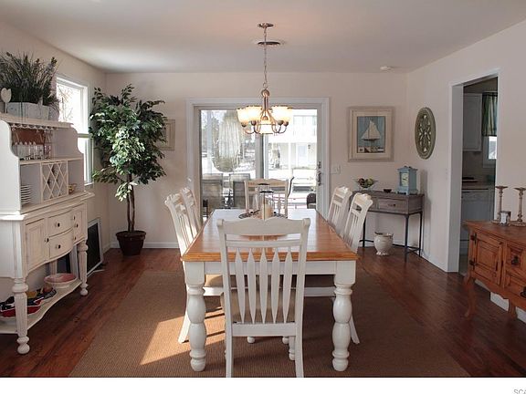 5th image of 163 New Castle Dr