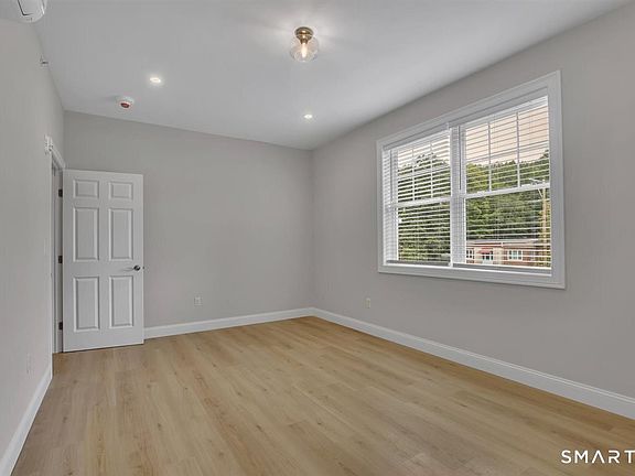 5th image of 1347 New Haven Rd #3