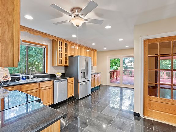 Large gourmet kitchen