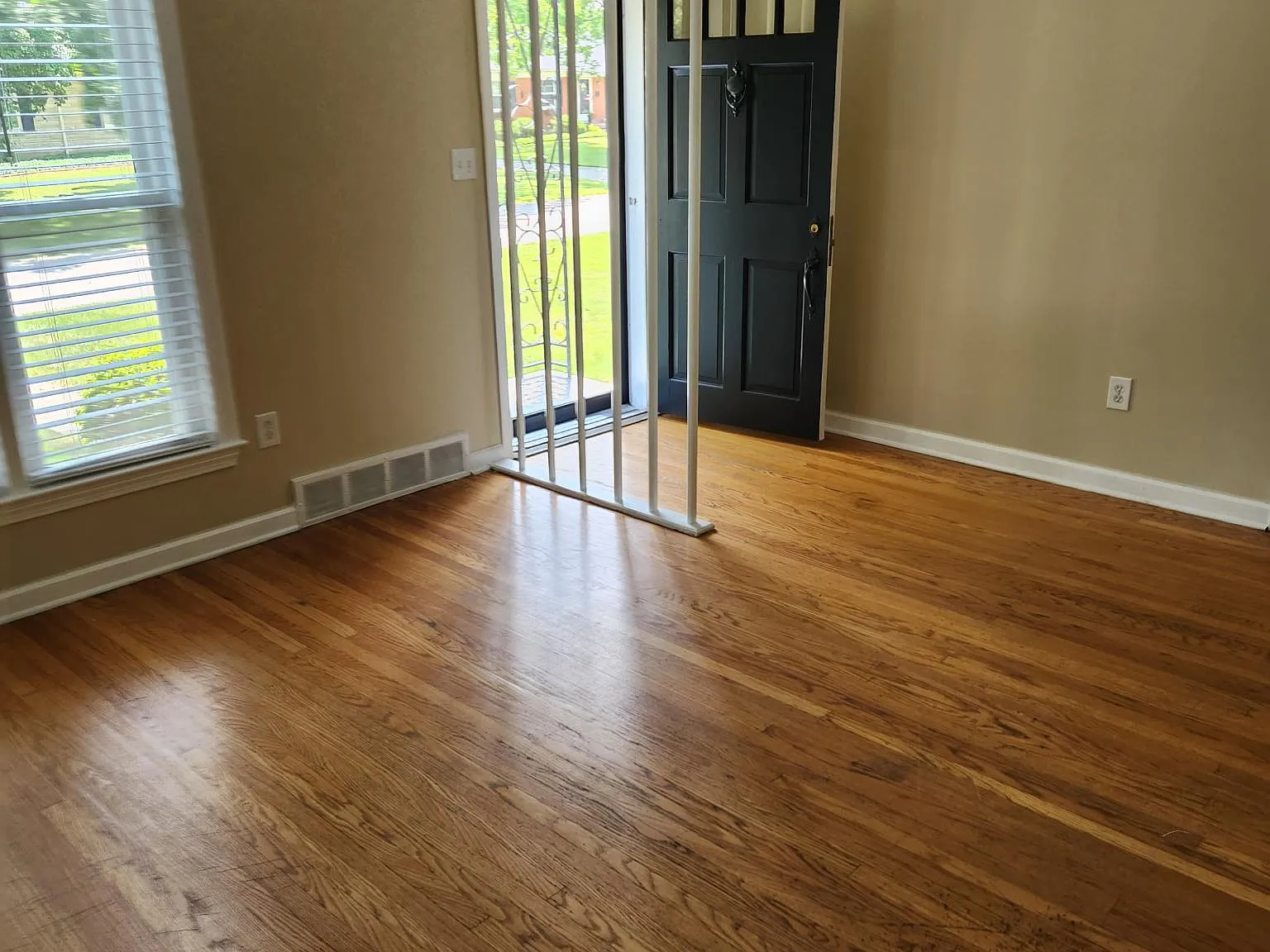 7504 Colson Dr — Photo 2