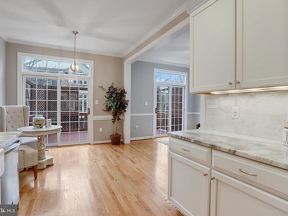 4th image of 6254 Traci Joyce Ln