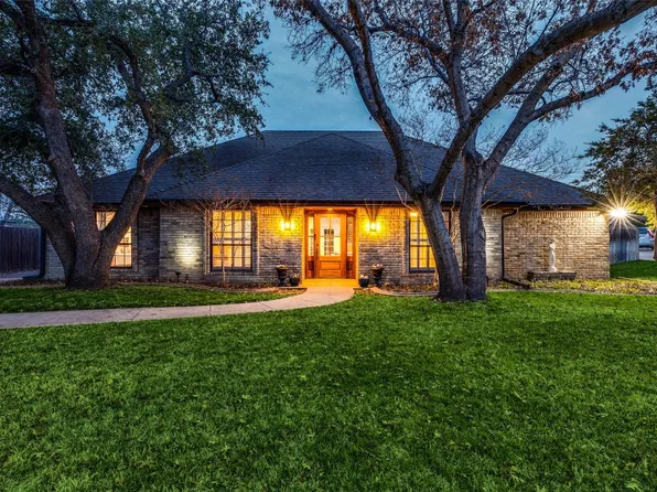 4817 Willow Run Ct, Fort Worth, TX 76132