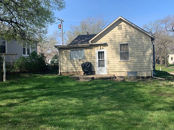 2nd image of 207 S Rock St