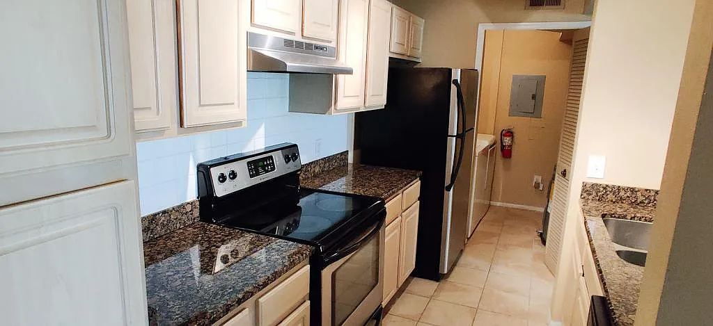 416 Summit Ridge Place #104 — Photo 4