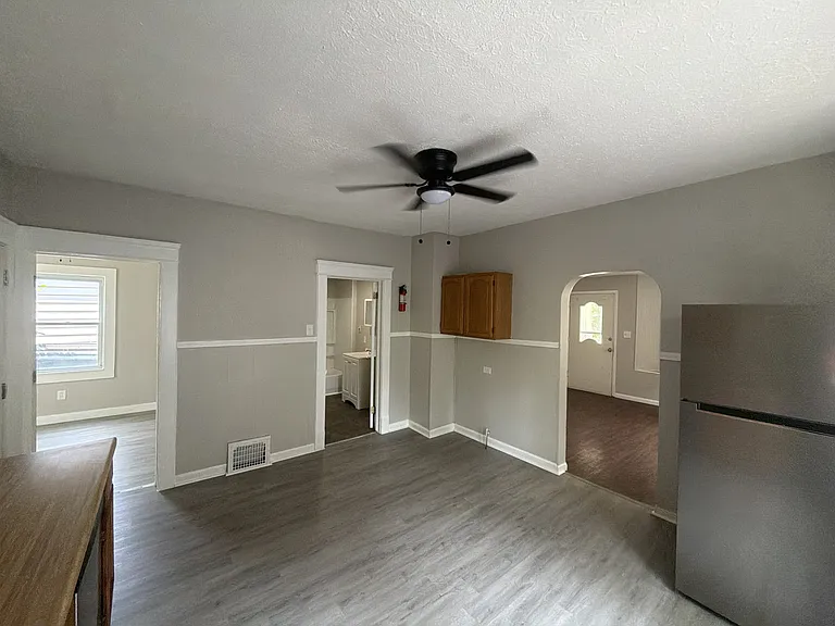 2305 Tate Ave — Photo 8