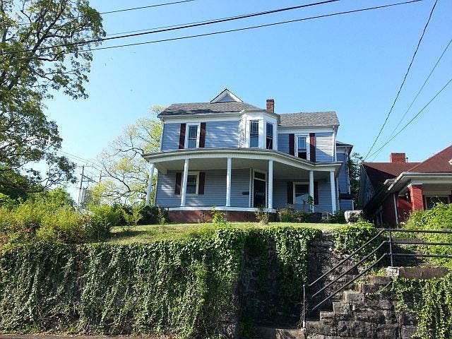 1st image of 1912 Vine St