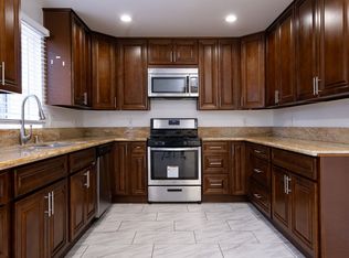 15158-15160 S Orange Ave #15302-3, Paramount, CA 90723