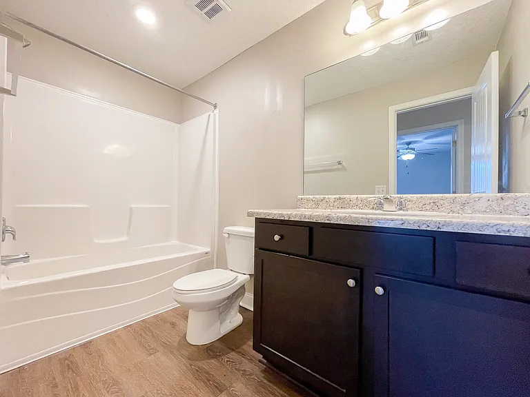 Wyngrove Apartments — Photo 32