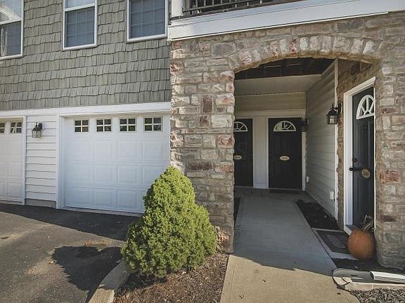 3rd image of 5656 Albany Reserve Dr