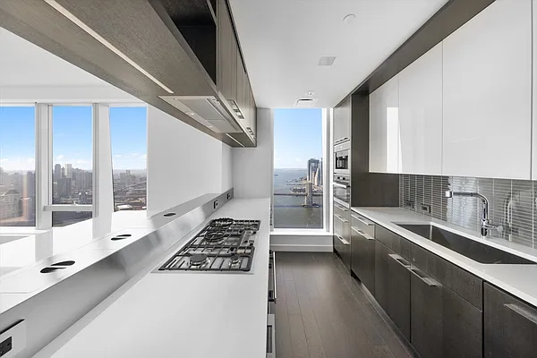 Rented by Compass | media 21