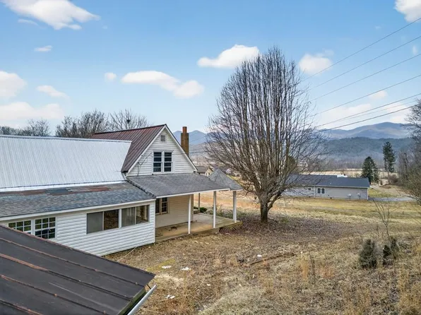 1917 Fairview Road, Andrews, NC 28901
