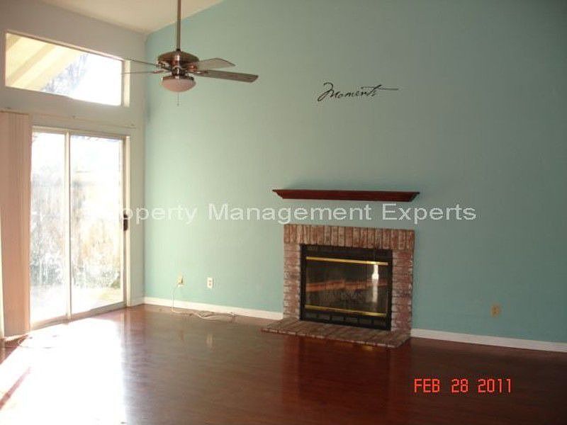 2nd image of 4740 Nadine Ln