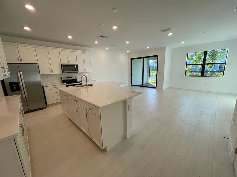 4101 Sonoma Oaks Cir — Photo 4
