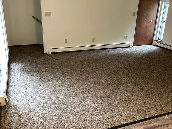 4th image of 1447 Parkview Ter #25