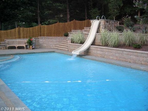 4th image of 9843 Marcliff Ct