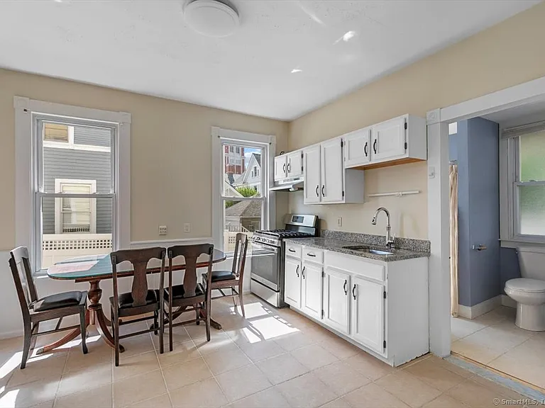56 Mansfield St #1 — Photo 3
